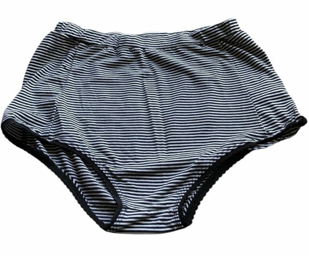 POL High Waist Black White Stripe Bloomer Shorts Lounge Stretch Casual Sz Large